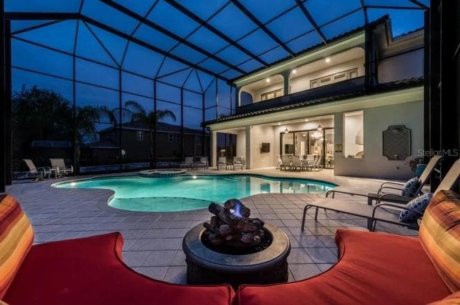 Private Swimming Pool and Patio at Qozy Stay Vacation Rental